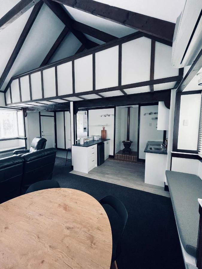 Experience Heritage, Live Modern Upper Hutt Esterno foto